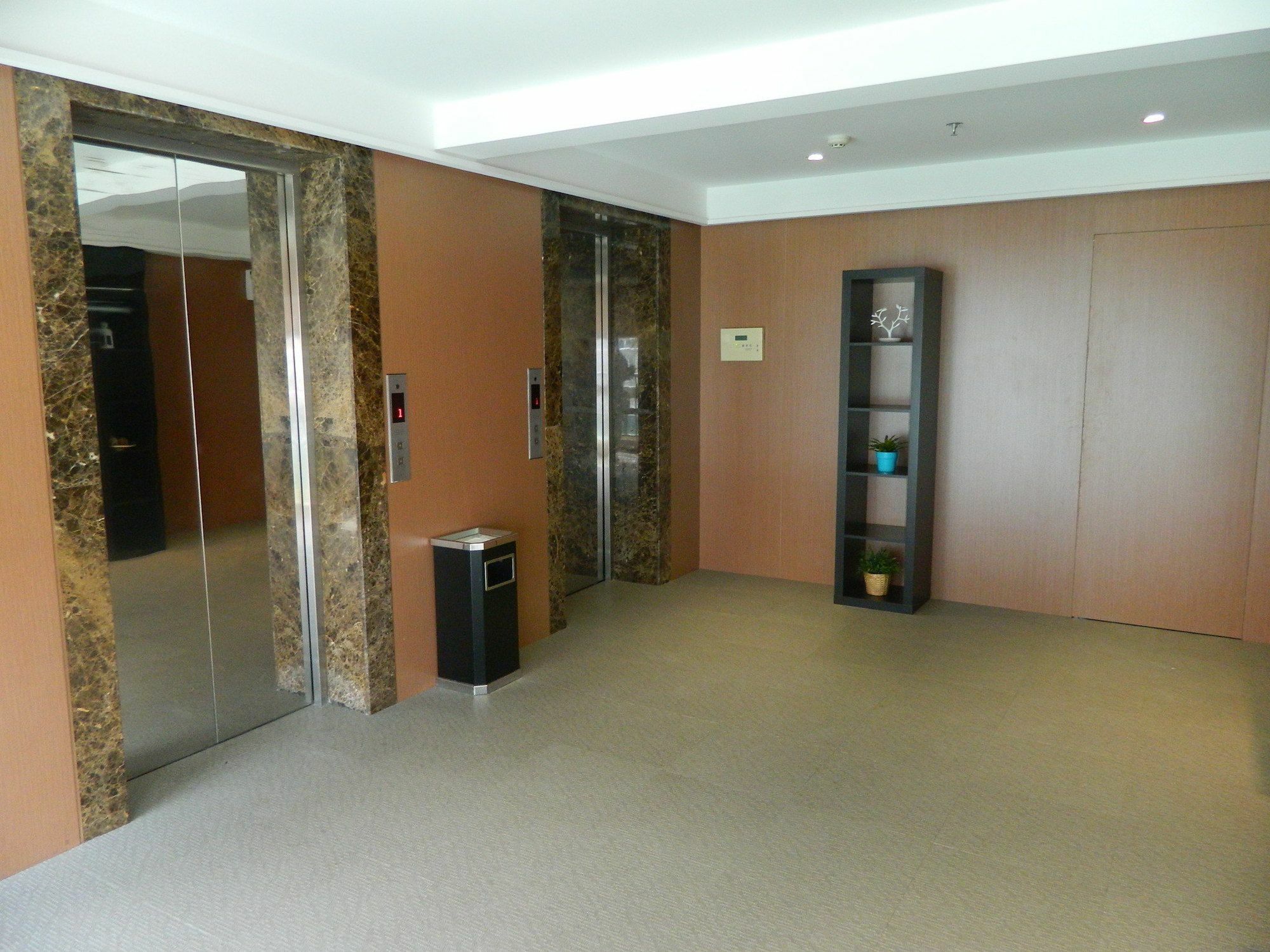 Coinfamily Hotel Shanghai Exterior photo